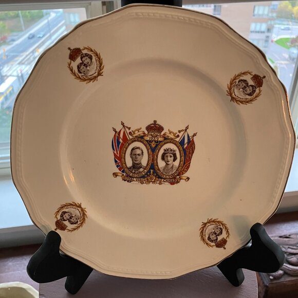 Rare 1937 Coronation Plate - Picture 2 of 2